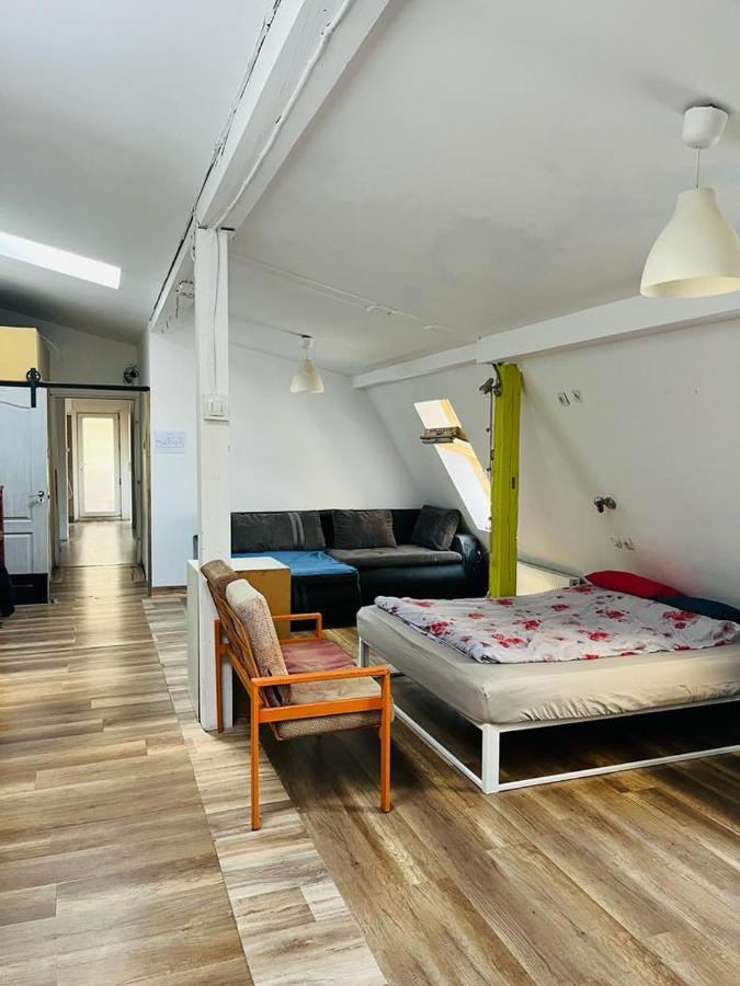 Zen Hostel Cluj-Napoca Luaran gambar