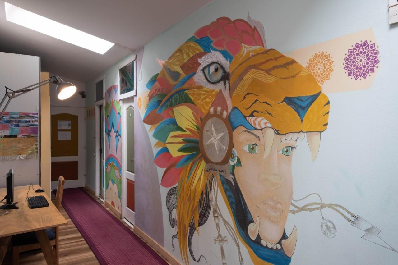 Zen Hostel Cluj-Napoca Luaran gambar